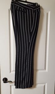 Worthington ladies black white stripe trousers